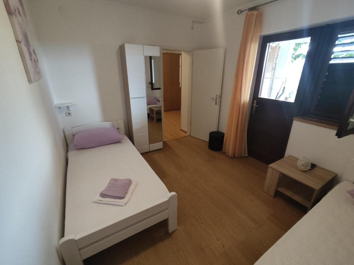 Apartment Nakic Vrpolje ภายนอก รูปภาพ