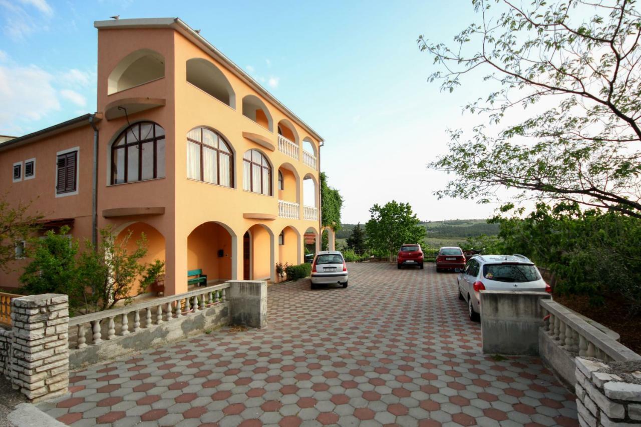 Apartment Nakic Vrpolje ภายนอก รูปภาพ